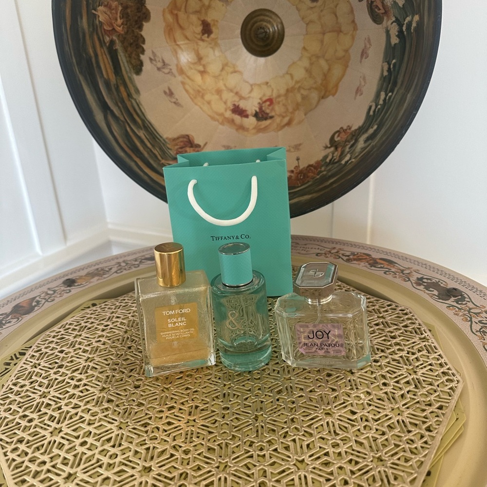 For Courtney !!!Tiffany & Co. Aqua Gift Bag with empty Perfume bottle Trio